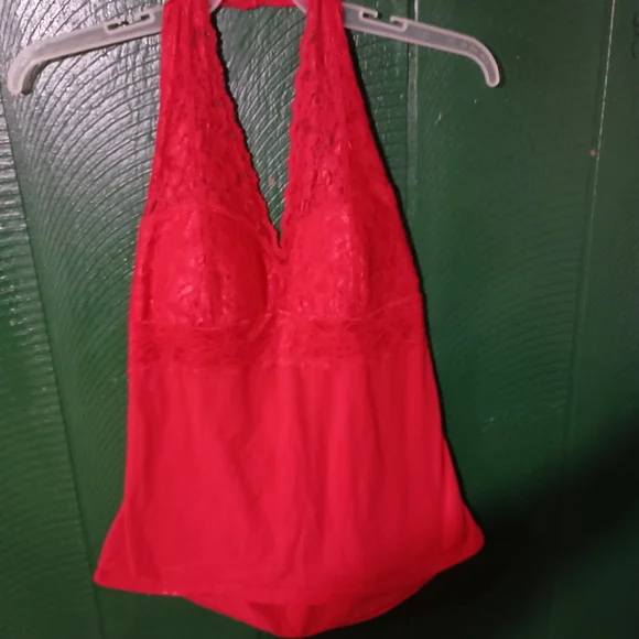 Sexy Red Lace Halter Top - Picture 2 of 10